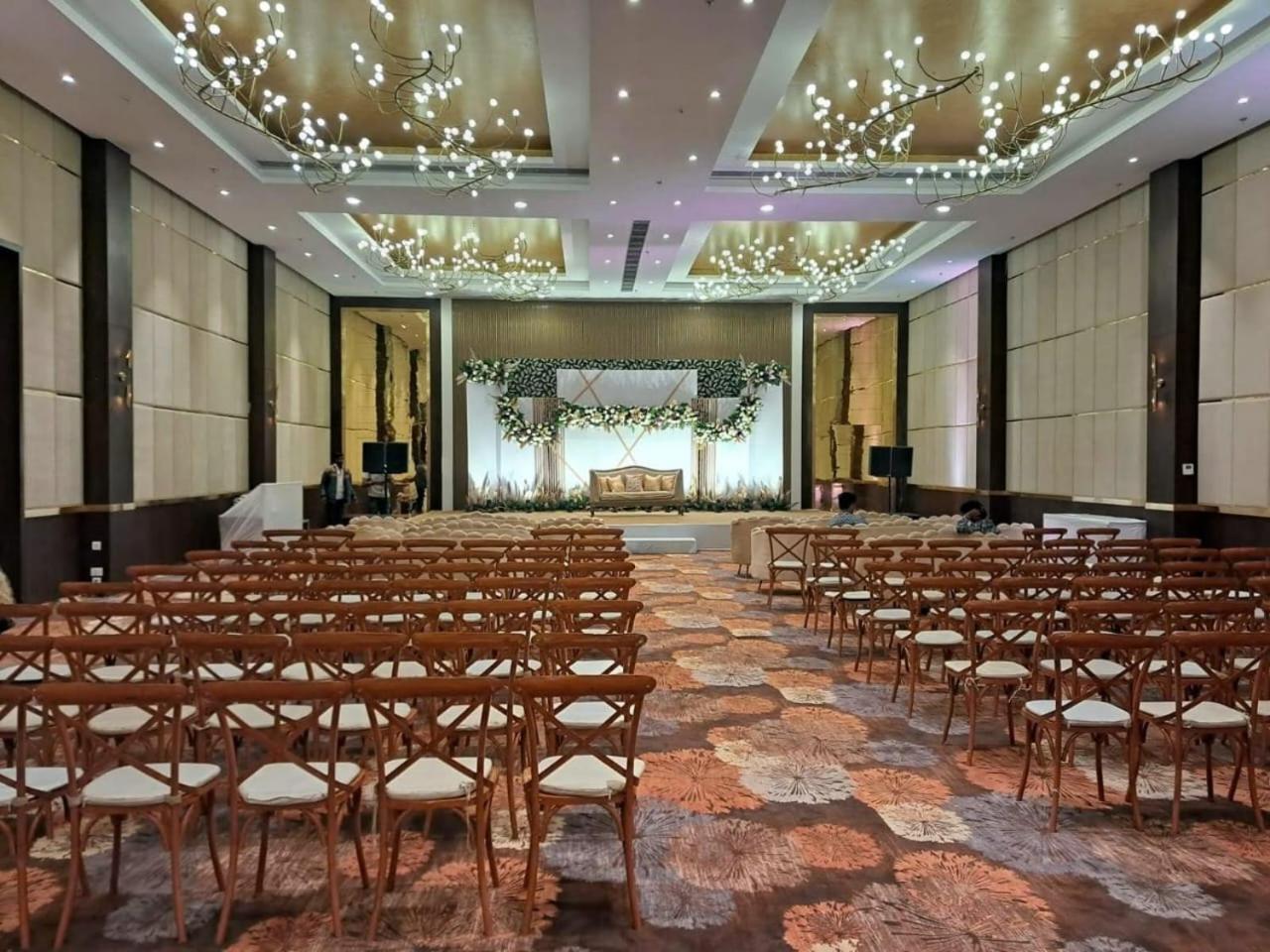 Ramada Udaipur Resort & Spa Exterior photo
